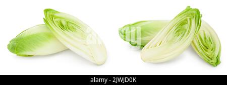 Salade de chicorée isolée sur fond blanc avec pleine profondeur de champ. Banque D'Images