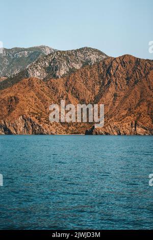 Paysage en Turquie Mer Egée baie et montagnes nature destinations beau voyage paysage saison été Banque D'Images