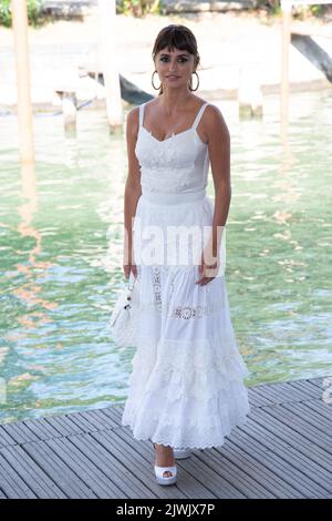 Penelope Cruz arrivant au Casino pour le film sur la Fringe Photocall lors du Festival International du film de Venise (Mostra) 79th à Venise, Italie sur 06 septembre 2022. Photo d'Aurore Marechal/ABACAPRESS.COM Banque D'Images