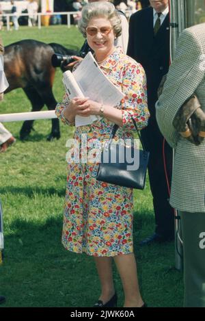 La Reine souriant au Royal Windsor Horse Show 1992 Banque D'Images
