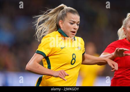 Sydney, Australie. 06th septembre 2022. Charlotte Grant, de Matilda, se penche sur le match féminin entre CommBank Matilda (Australia Women) et Canada Women au stade Allianz, Sydney, Australie, le 6 septembre 2022. Photo de Peter Dovgan. Utilisation éditoriale uniquement, licence requise pour une utilisation commerciale. Aucune utilisation dans les Paris, les jeux ou les publications d'un seul club/ligue/joueur. Crédit : UK Sports pics Ltd/Alay Live News Banque D'Images