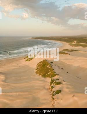 Vue aérienne de la plage de la baie de Sardaigne, Cap est, Afrique du Sud Banque D'Images