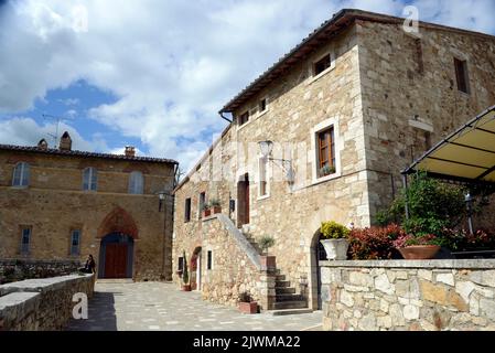 L'ancien village de Bagno Vignoni, Val d'Orcia, Toscane, Italie Banque D'Images