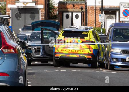 Londres, Royaume-Uni. 6th septembre, Londres, Royaume-Uni. Scène de crime de Pollice après une fusillade de Streatham: Chris Kaba est mort après avoir été abattu par la police après une poursuite. Date: 6/9/22 photos: Stephanie Black crédit: Stephanie Black/Alamy Live News Banque D'Images