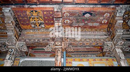 L'intérieur du temple principal du Temple de la dent (Sri Dalada Maligawa) à Kandy, Sri Lanka Banque D'Images