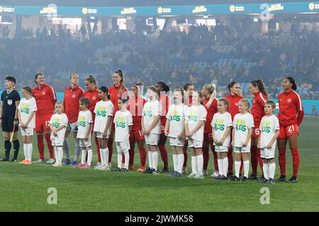 SYDNEY, AUSTRALIE - SEPTEMBRE 6 : l'équipe canadienne s'est mise en file pour les hymnes nationaux lors du match international amical entre l'Australie et le Canada au stade Allianz de 6 septembre 2022 à Sydney, en Australie. Credit: Images IOIO/Alamy Live News Banque D'Images