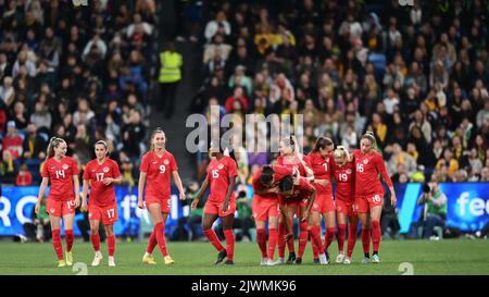 Sydney, Australie. 06th septembre 2022. L'équipe canadienne célèbre la victoire lors du match international féminin entre les Matildes d'Australie et le Canada au stade Allianz de 06 septembre 2022 à Sydney, en Australie. Credit: Izhar Ahmed Khan/Alamy Live News/Alamy Live News Banque D'Images