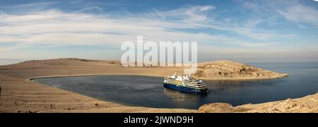 Île Sutton, détroit des dauphins et de l'Union, Nunavut, Canada - 15 août 2033 : l'endurance géographique nationale lors d'une expédition de Lindblad sur l'île Sutton Banque D'Images