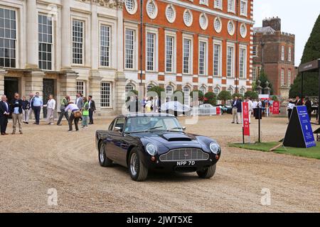 Prototype de développement du coupé Aston Martin DB5 V8 (1966). Cours of Elegance 2022, Hampton court Palace, Londres, Royaume-Uni, Europe Banque D'Images