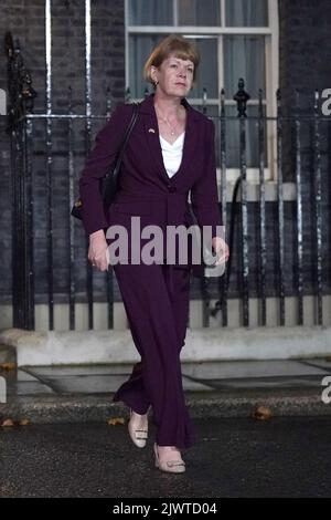 Wendy Morton, la whip en chef nouvellement installée, quitte Downing Street, Londres, après avoir rencontré le nouveau premier ministre Liz Truss. Date de la photo: Mardi 6 septembre 2022. Banque D'Images