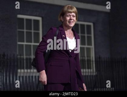 Wendy Morton, la whip en chef nouvellement installée, quitte Downing Street, Londres, après avoir rencontré le nouveau premier ministre Liz Truss. Date de la photo: Mardi 6 septembre 2022. Banque D'Images