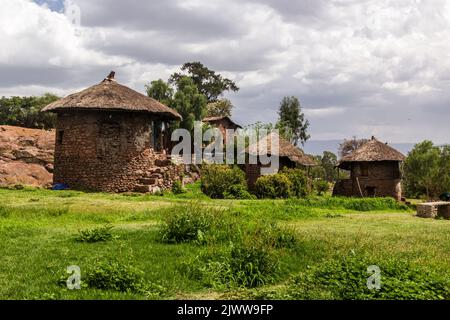 Maisons rondes traditionnelles à Lalibela, en Éthiopie Banque D'Images