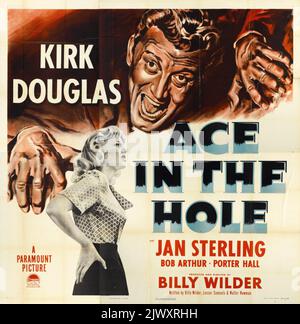 ACE dans le trou (Paramount, 1951). Six feuilles d'affiche de film - titre alternatif - le Grand Carnaval - Kirk Douglas. Banque D'Images