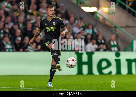 Glasgow, Escocia. 06th septembre 2022. Kroos de Madrid pendant le match de football de la Ligue des champions de l'UEFA entre le Celtic et le Real Madrid au Celtic Park, Parkhead à Glasgow, Écosse crédit: SPP Sport Press photo. /Alamy Live News Banque D'Images