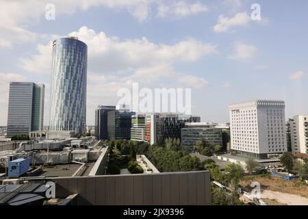 Bucarest, Roumanie - 6 septembre 2022: Détails de la région de Pipera, la partie commerciale et financière de Bucarest. Banque D'Images