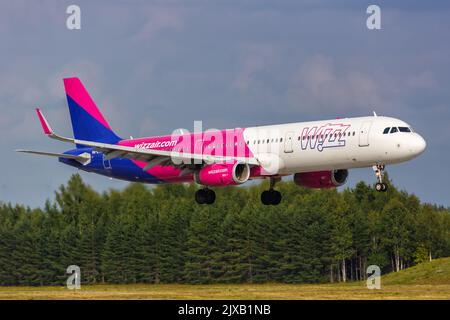 Oslo, Norvège - 15 août 2022 : avion Wizzair Airbus A321 à l'aéroport d'Oslo (OSL) en Norvège. Banque D'Images