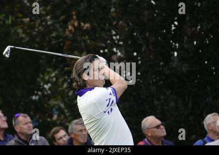 Wentworth, Surrey, Royaume-Uni. 7th septembre 2022. Vernon Kay joue tourné à la 2nd pendant le championnat BMW/PGA célébrité ProAm qui a eu lieu au club de golf Wentworth, Virginia Water, Surrey. Crédit : Motofoto/Alay Live News Banque D'Images