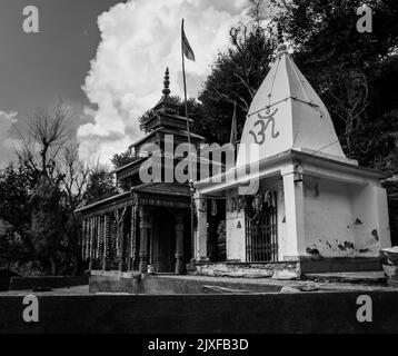 5 février 2021 Uttarakhand Inde. Beau temple dans le nord de l'Inde dédié à Lord Shiva dans les contreforts de l'himalaya. Banque D'Images