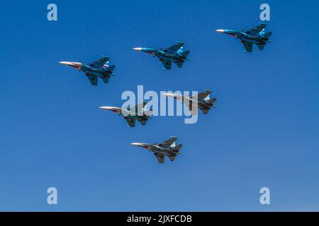 Krasnodar, Russie - 09 septembre 2012 : Force aérienne russe su-27. Équipe de voltige « Falcons of Russia » Banque D'Images