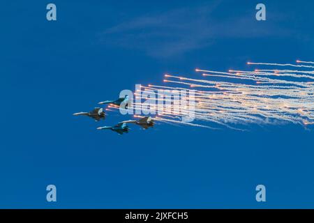 Krasnodar, Russie - 09 septembre 2012 : vacances d'aviation consacrées à l'anniversaire 100th de l'Armée de l'Air russe et à l'anniversaire 75th de la f Banque D'Images