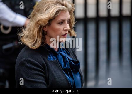 Downing Street, Londres, Royaume-Uni. 7th septembre 2022. Les ministres assistent à la première réunion du Cabinet au 10, rue Downing, depuis que le Premier ministre Liz Truss les a nommés hier soir. Penny Mordtante, député, Lord-président du Conseil et leader de la Chambre des communes. Crédit: amanda rose/Alamy Live News Banque D'Images