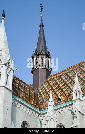 Budapest, Hongrie - 21 septembre : détail du toit de l'église Matthias à Budapest sur 21 septembre 2014 Banque D'Images