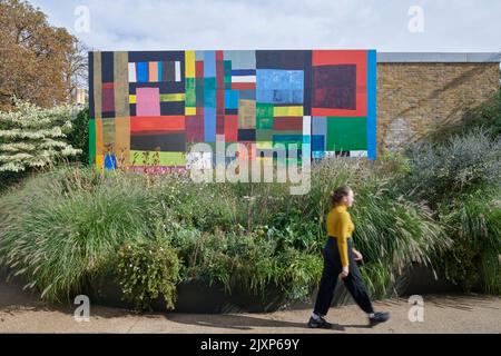 Atta Kwami Maria Legazing Prize Mural, DzidzƆ kple amenuveve (Joy and Grace), 2021-22 Serpentine North Gallery, Londres, Royaume-Uni Banque D'Images