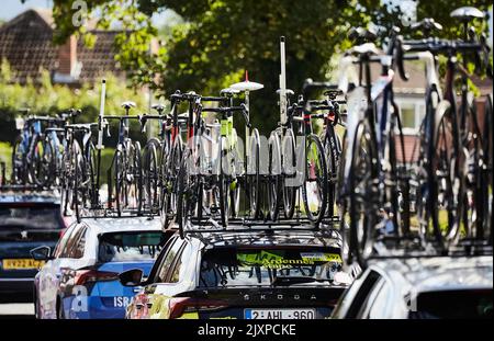 Voitures de soutien - Tour de Grande-Bretagne Stokesley UK 07092022 Banque D'Images