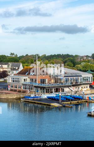 royal lymington yacht club, club de voile lymington, clubs de yachting de lymington, rivière lymington, club de yachtsmans, club de yachting, club de voile, marinas. Banque D'Images