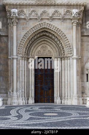 Eglise Matthias à Budapest. Porte de l'église Matthias. Banque D'Images