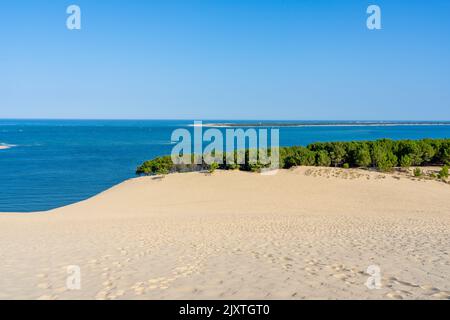 Vue sur la mer de la dune de Pyla, située dans la baie d'Arcachon en Aquitaine. Photo de haute qualité Banque D'Images