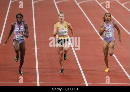 NEITA Daryll de Grande-Bretagne, LÜCKENKEMPER Gina d'Allemagne et LANSIQUOT Imani de Grande-Bretagne finale 100 M1/2 des femmes pendant les Championnats européens d'athlétisme 2022 sur 15 août 2022 à Munich, Allemagne - photo Laurent Lairys / DPPI Banque D'Images