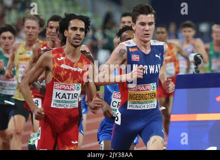 INGEBRIGTSEN Jakob de Norvège et KATIR Mohamed d'Espagne finale masculine 5000m lors des Championnats européens d'athlétisme 2022 sur 15 août 2022 à Munich, Allemagne - photo Laurent Lairys / DPPI Banque D'Images