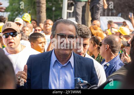 Rio de Janeiro, Brésil. 07th septembre 2022. Célébration de 200 ans de l'indépendance du Brésil, avec une manifestation politique, avec la présence de l'actuel Président de la République, Jair Messias Bolsonaro, gouverneur par intérim Claudio Castro et alliés, le matin de ce mercredi (7), à Rio de Janeiro ( RJ), sur la plage de Copacabana. Crédit: Carlos Santtos/FotoArena/Alay Live News Banque D'Images