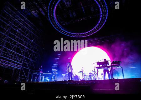 Milan, Italie. 07th septembre 2022. Projet de musique psychédélique du multi-instrumentiste australien Kevin Parker, tame Impala se produit en direct lors d'un concert à Ippodromo SNAI. Crédit : SOPA Images Limited/Alamy Live News Banque D'Images