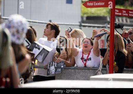 Lido Di Venezia, Italie. 07th septembre 2022. Foule pour le photocall « le fils » au Festival international du film de Venise de 79th sur 07 septembre 2022 à Venise, Italie. © photo: Cinzia Camela. Crédit : Agence photo indépendante/Alamy Live News Banque D'Images