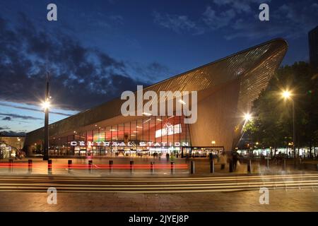 Gare centrale de Rotterdam, pays-Bas. Banque D'Images