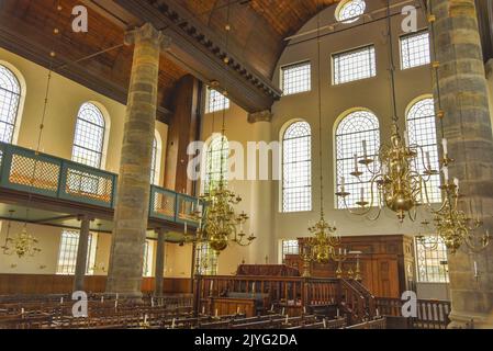 Amsterdam, pays-Bas. Août 2022. L'intérieur de la synagogue portugaise d'Amsterdam. Photo de haute qualité Banque D'Images