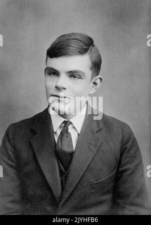 Royaume-Uni: Alan Turing (1912-1954), informaticien et cryptologue, qui a contribué à briser le code machine « énigme » de l'Allemagne pendant la Seconde Guerre mondiale, c. 1928. Alan Mathison Turing était un informaticien, mathématicien, logicien, cryptanalyste, philosophe, biologiste mathématique et coureur de marathon et d'ultra-distance. Il a été très influent dans le développement de l'informatique. Banque D'Images