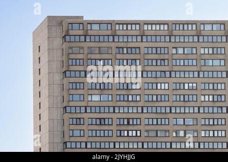 Immeuble résidentiel des années 70 dans le centre d'Utrecht, aux pays-Bas. Banque D'Images