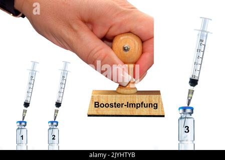 Main de femme avec cachet Booster-Imfung, vaccination de rappel, coupée, Allemagne Banque D'Images