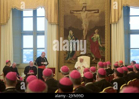 Vatican, Vatican. 08th septembre 2022. Italie, Rome, Vatican, 22/09/08 le Pape François lors d'une rencontre avec des représentants pontificales au Vatican. Photographie par les médias du Vatican/presse catholique photo. LIMITÉ À L'USAGE ÉDITORIAL - PAS DE MARKETING - PAS DE CAMPAGNES PUBLICITAIRES crédit: Agence de photo indépendante/Alamy Live News Banque D'Images