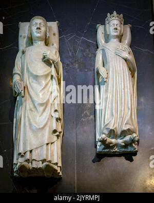 Tombes de Charles V et Jeanne de Bourbon, sa femme, basilique Saint-Denis, Paris, France Banque D'Images