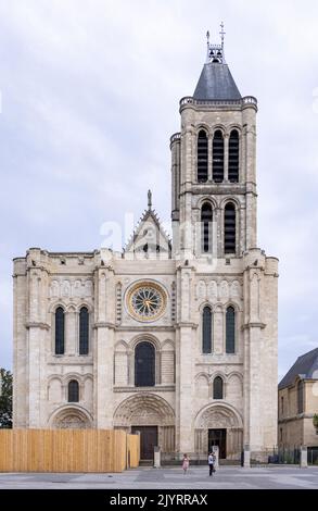 Entrée principale façade ouest, basilique Saint-Denis, Paris, France Banque D'Images