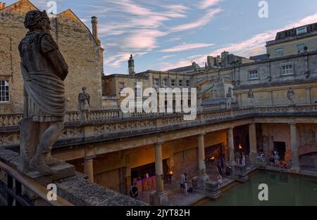 Thermes romains au coucher du soleil Banque D'Images