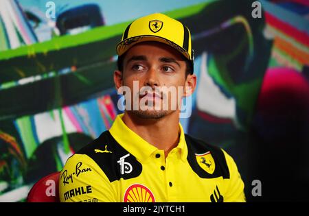 Charles Leclerc de Ferrari pendant la journée de préparation au Grand Prix d'Italie de Monza. Date de la photo: Jeudi 8 septembre 2022. Banque D'Images