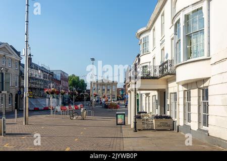 High Street, Andover, Hampshire, Angleterre, Royaume-Uni Banque D'Images