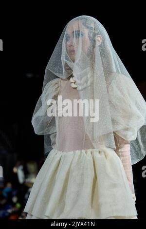 New York, New York, États-Unis. 8th septembre 2022. Model présente les dessins de Victor de Souza pour le printemps été 2023 pendant NYFW. (Image de crédit : © Mark J. Sullivan/ZUMA Press Wire) Banque D'Images