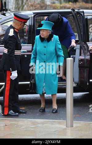 Non exclusif : la Reine visite le campus central de Coram à Londres. Ouvrir le Centre Queen Elizabeth II - un centre national d'excellence pour les enfants na Banque D'Images