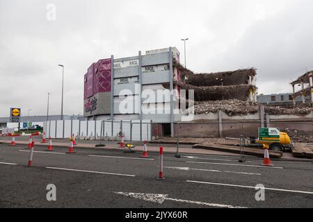 Stockton on Tees, Royaume-Uni. 8th septembre 2022. Les travaux de démolition ont commencé sur le Centre Castlegate dans le cadre des plans des conseils d'ouvrir la High Street au bord de la rivière. David Dixon/Alamy Banque D'Images